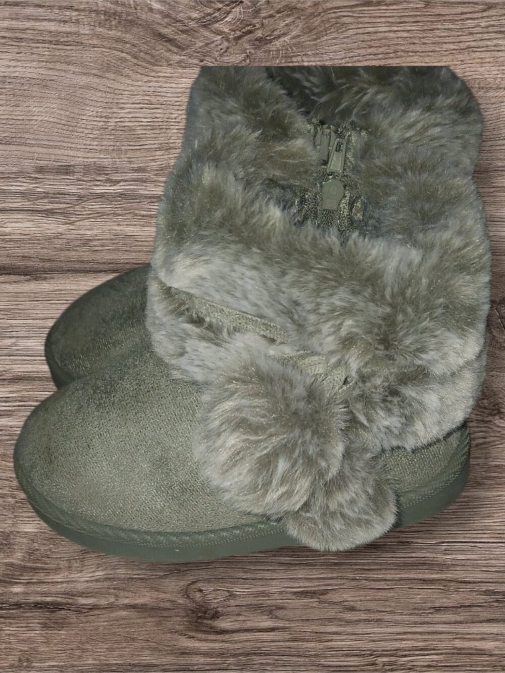 Toddler Girls Gray Faux Fur Pom Pom Winter Boots Size 8
